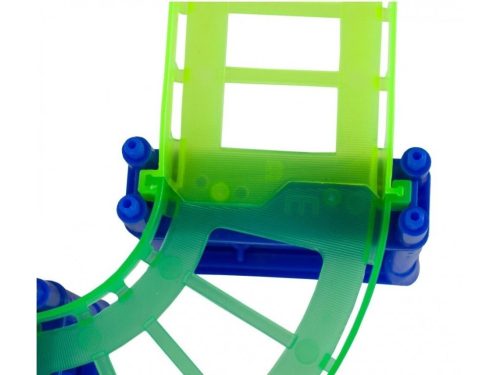 Autópálya kis autóval 123db